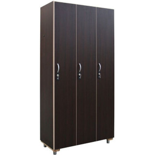 Gym wardrobe with 3 doors