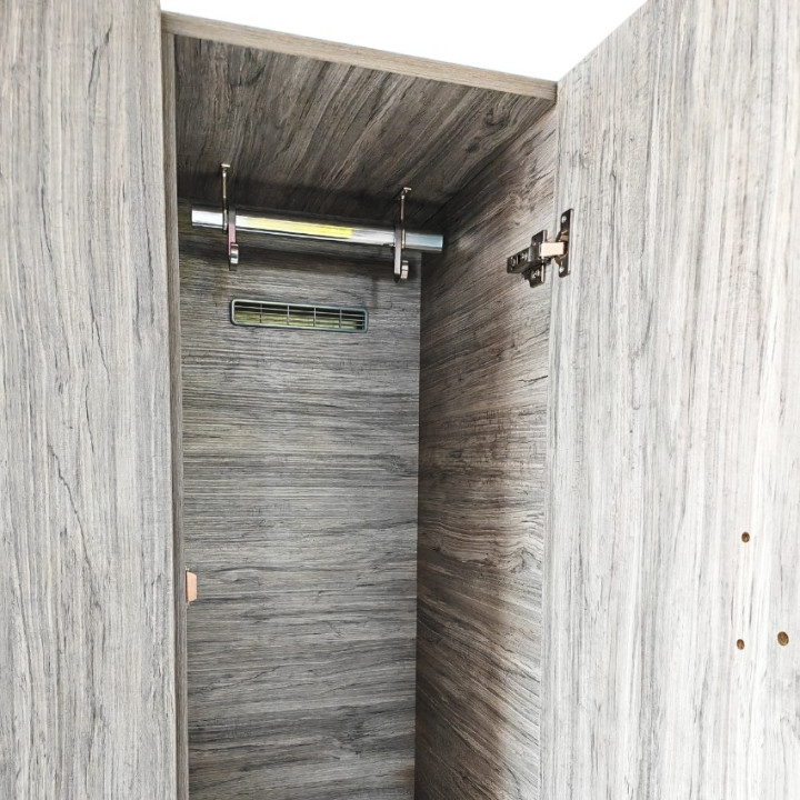 Gym wardrobe with 2 doors (2+1)