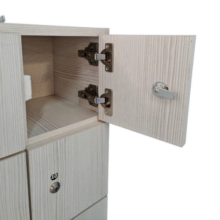 Gym locker with 27 doors (18 plus 9 boxes)