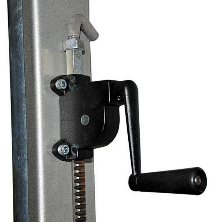 Net tensioner winch for professional volleyball systems