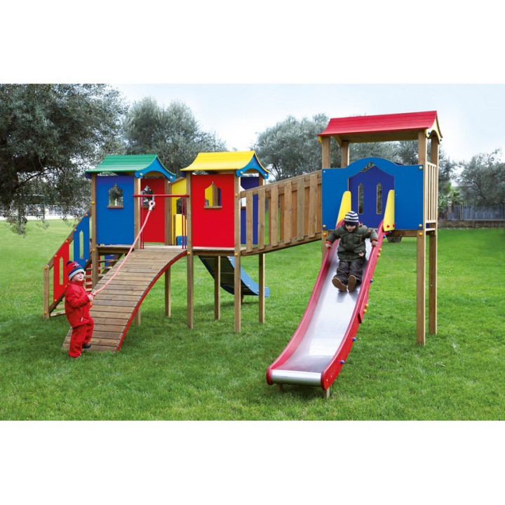 Fortino "Amico" complete with slides and towers