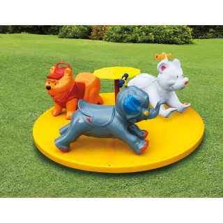 Carousel carousel with fiberglass subjects