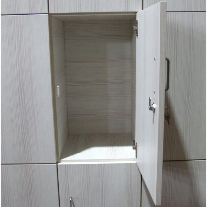 Gym locker with 9 overlapping doors