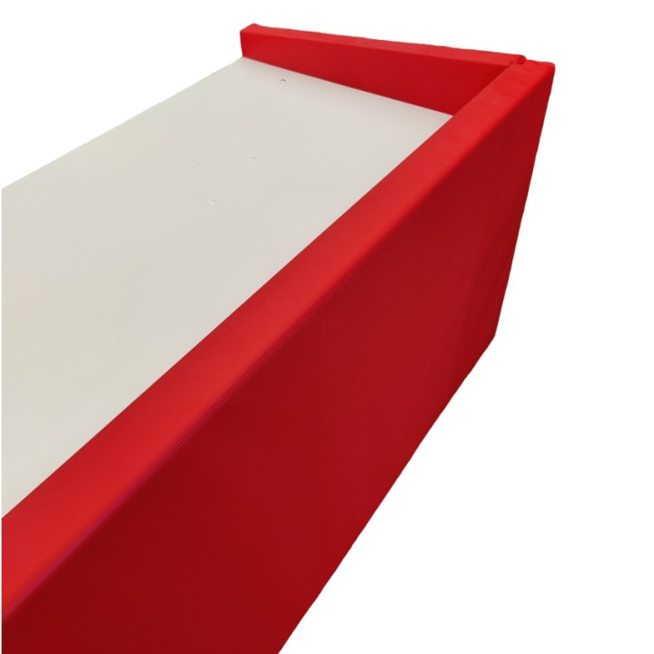 Judges' table with 3 meter accident prevention protection