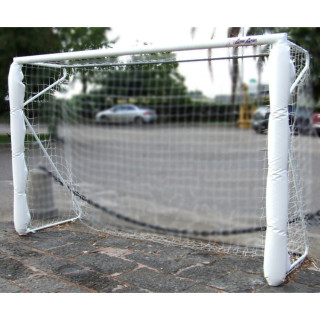 Accident prevention protections for vertical poles for soccer goals measuring 3x2 metres